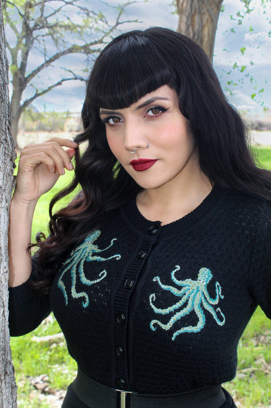 The Waltz Of The Octopus Plus size Cropped Cardigan