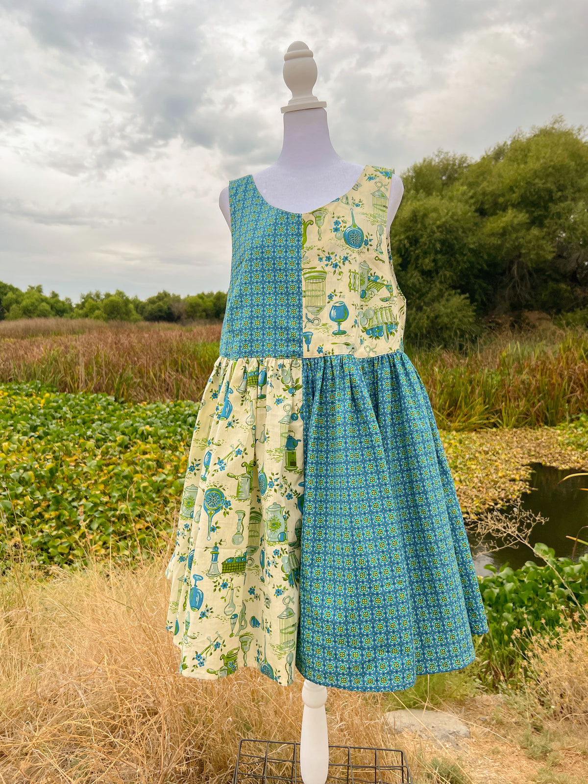 Bolita Pattern-Play Dress - Kitchen window (Women's XL)